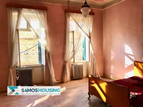 SH215 Building Samos Town