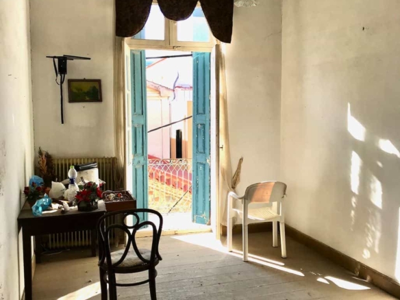 SH215 Building Samos Town