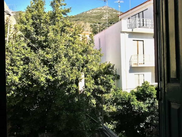 SH215 Building Samos Town