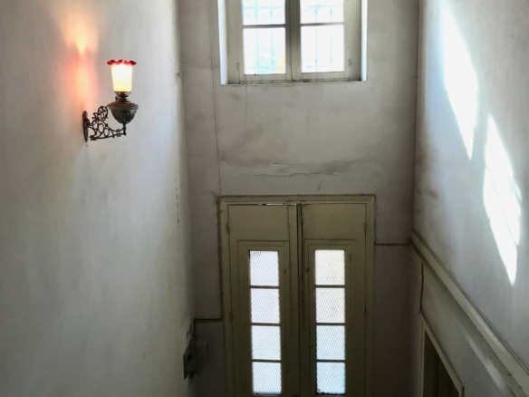 SH215 Building Samos Town