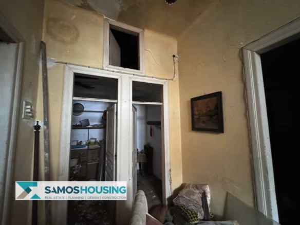 SH215 Building Samos Town