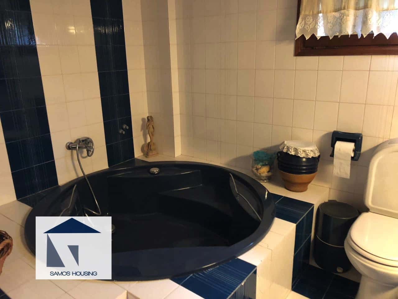 SH228 Floor Apartment Samos Town