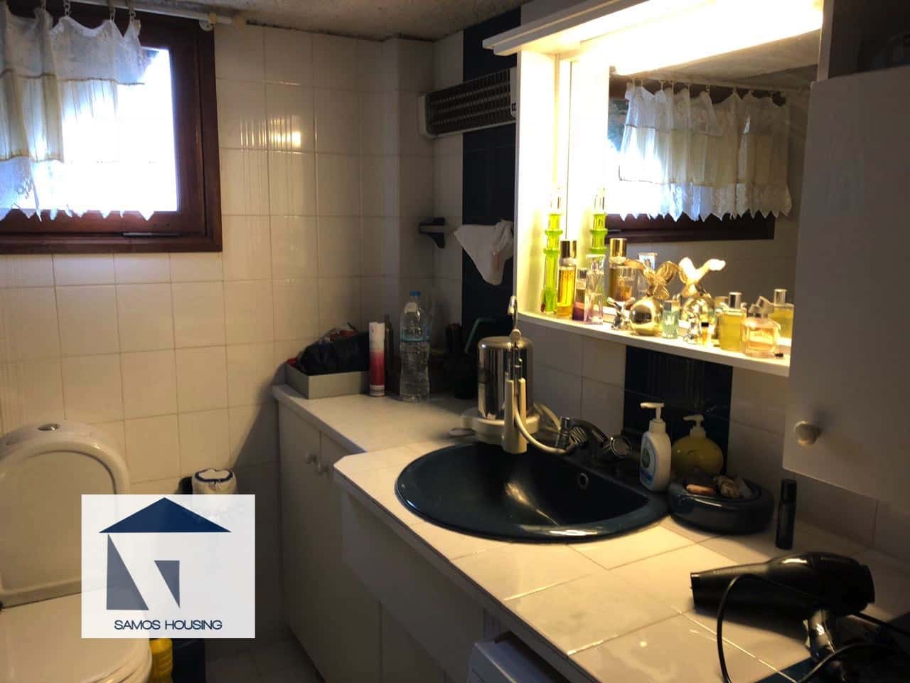 SH228 Floor Apartment Samos Town