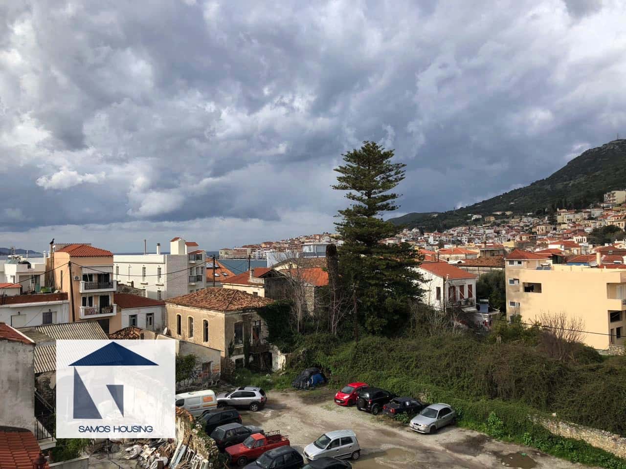 SH228 Floor Apartment Samos Town