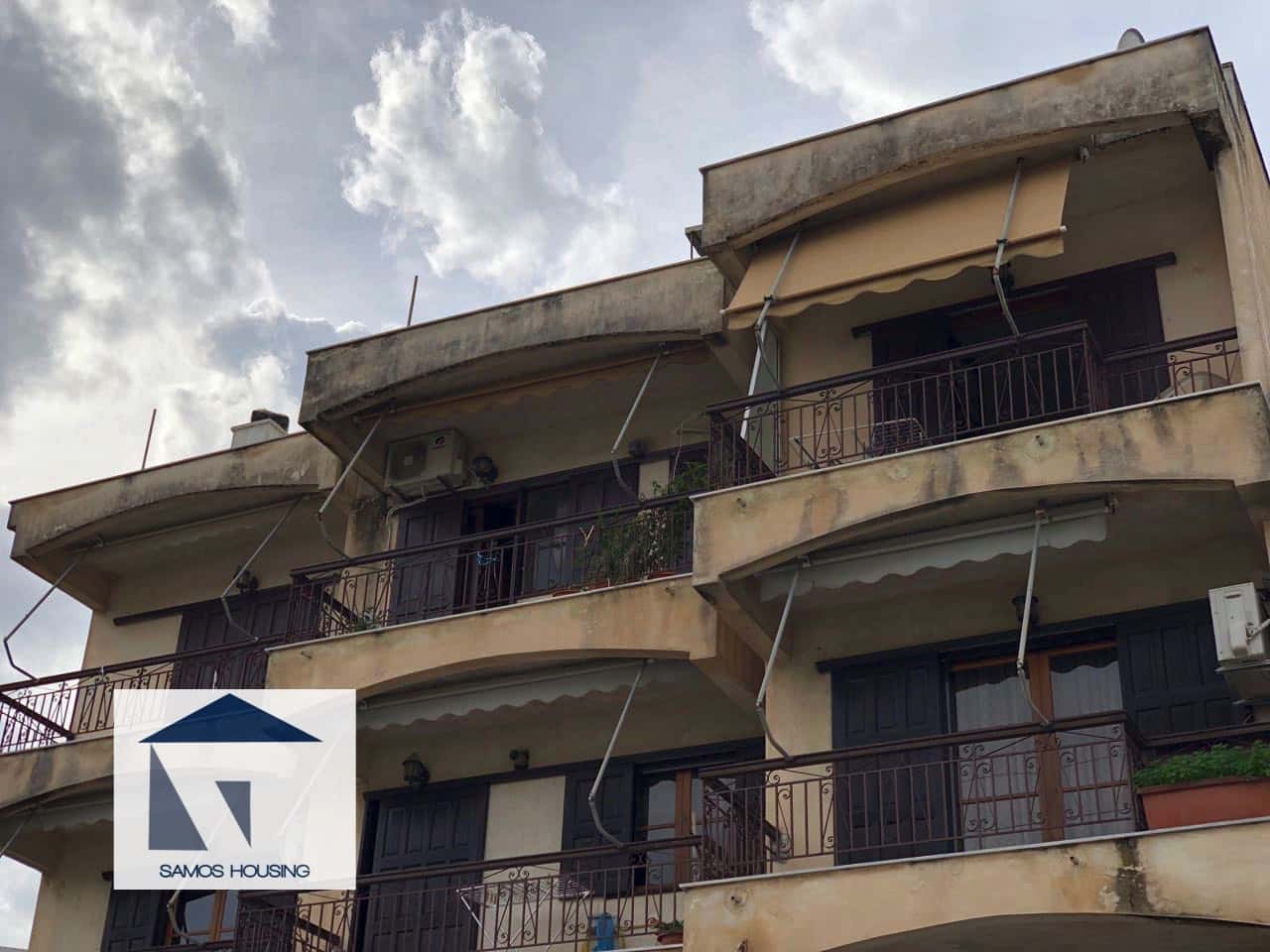 SH228 Floor Apartment Samos Town