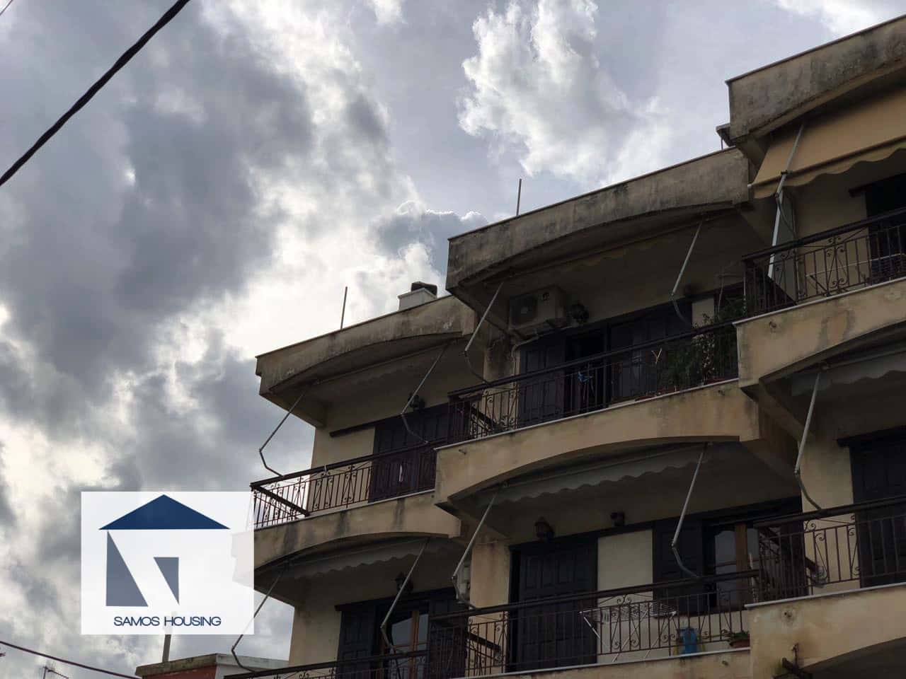 SH228 Floor Apartment Samos Town