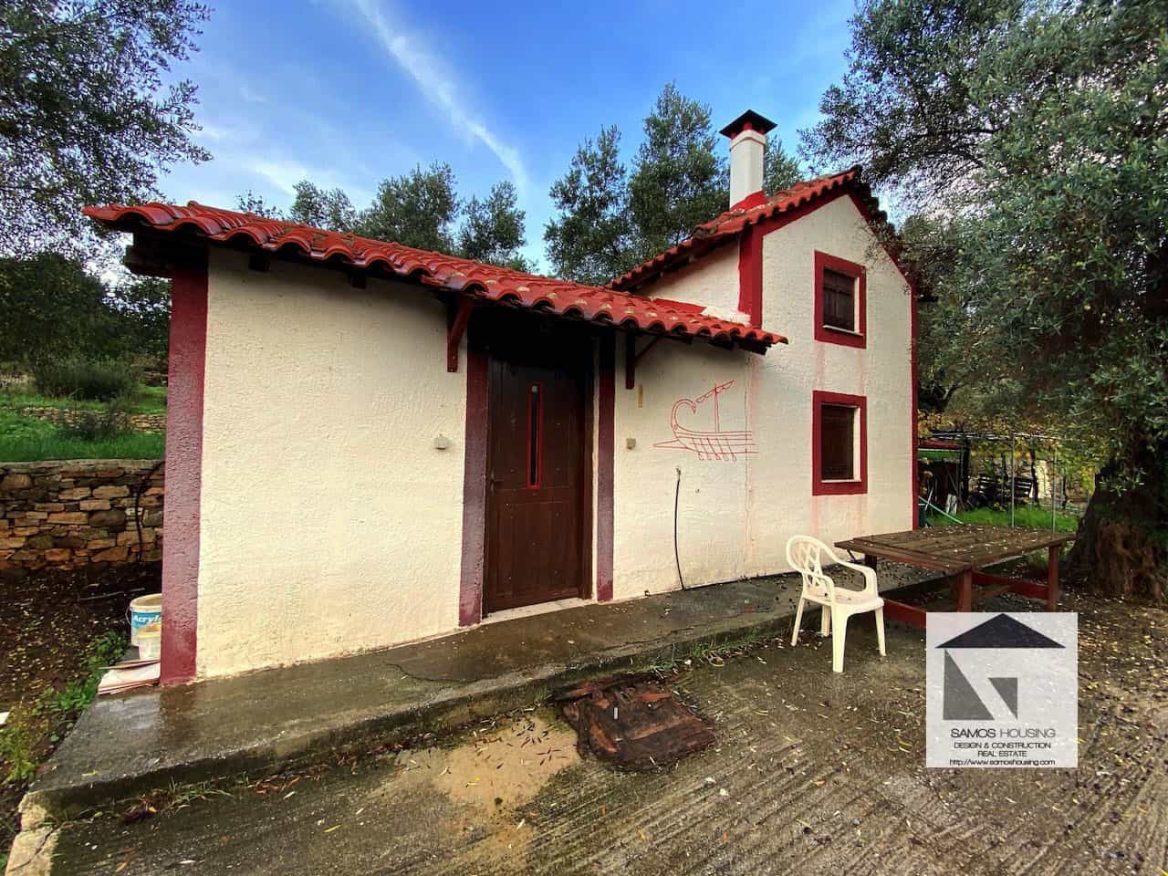 SH319 Vineyard Cottage Pagondas