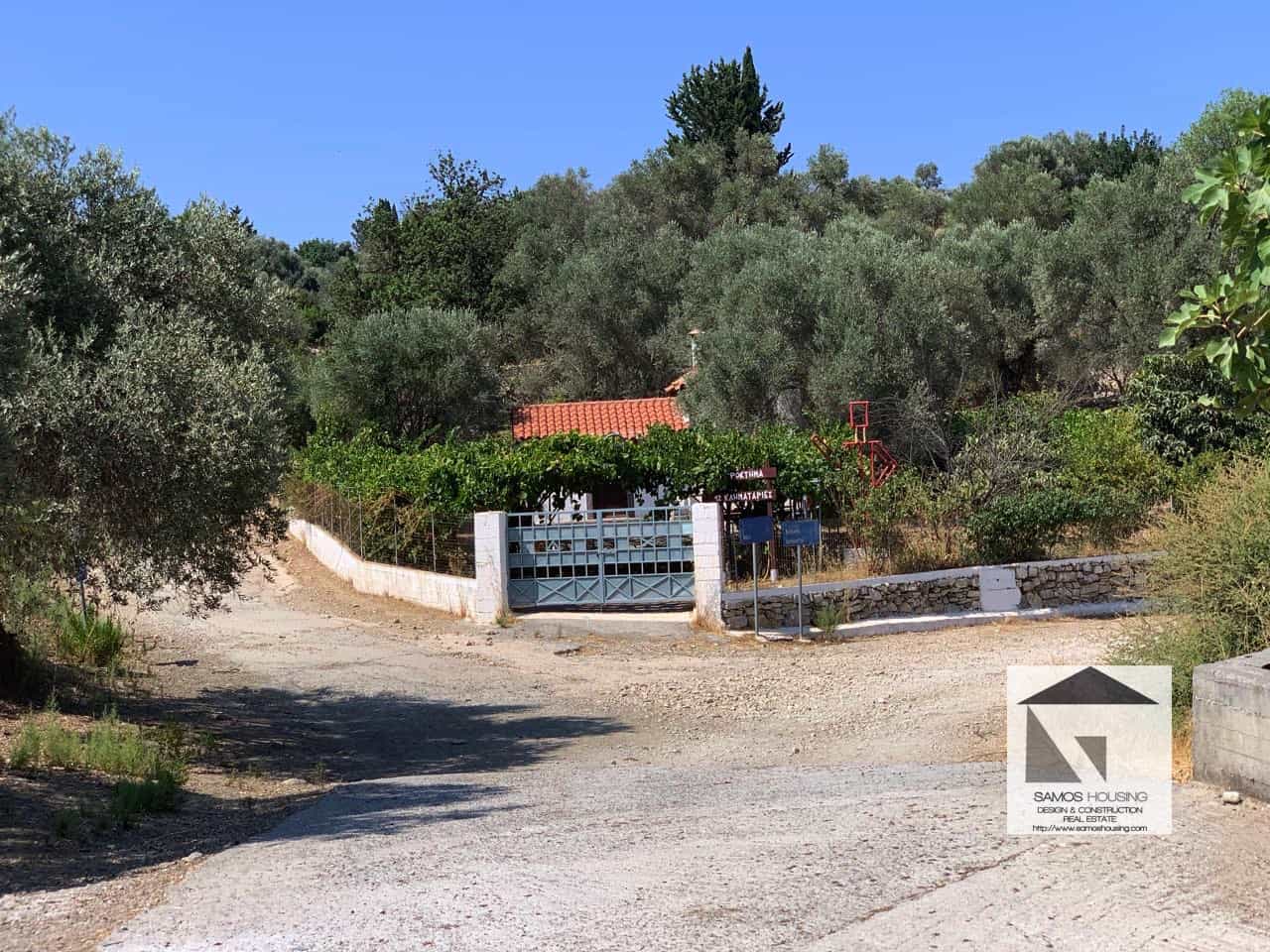 SH319 Vineyard Cottage Pagondas