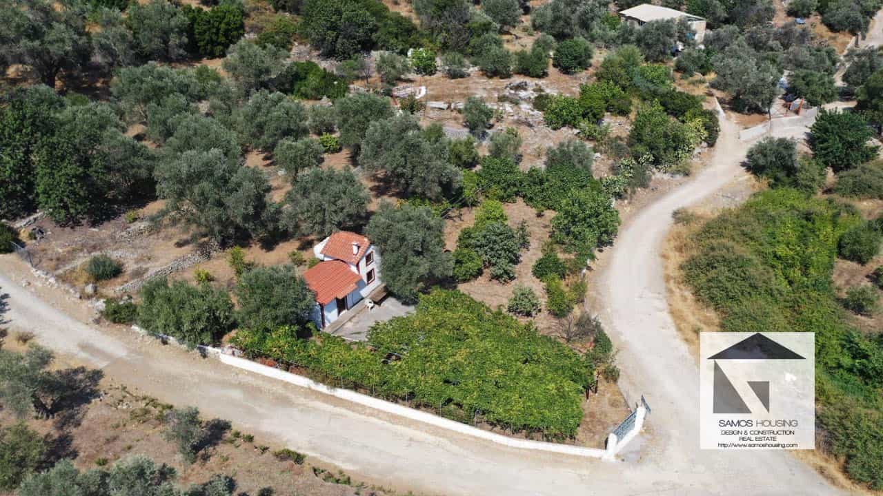 SH319 Vineyard Cottage Pagondas