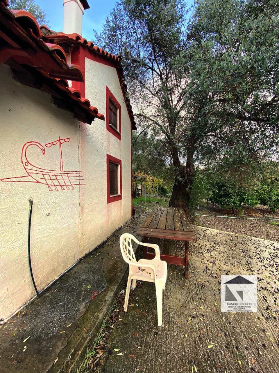 SH319 Vineyard Cottage Pagondas