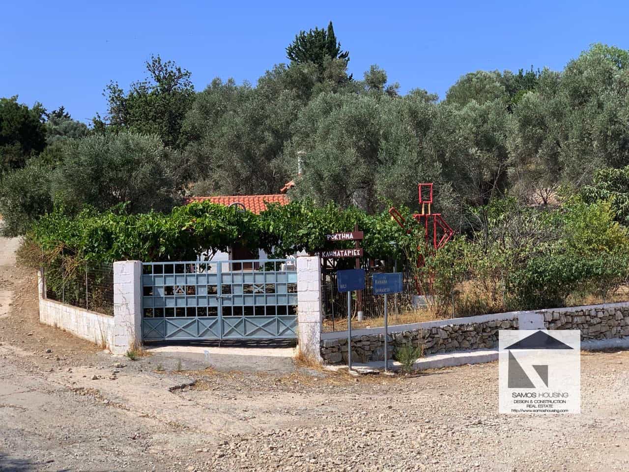 SH319 Vineyard Cottage Pagondas
