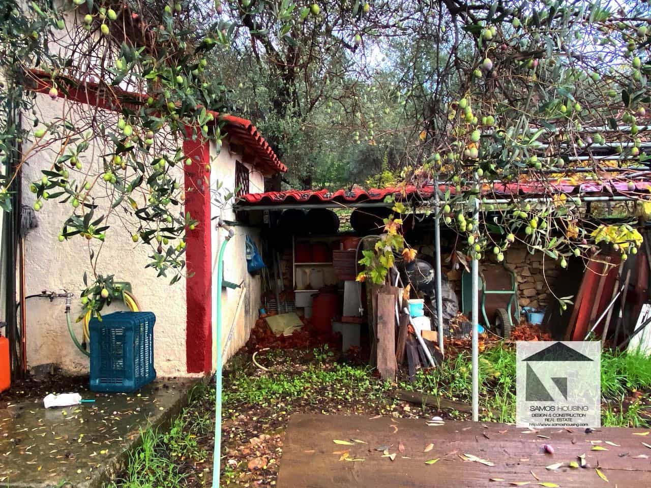 SH319 Vineyard Cottage Pagondas