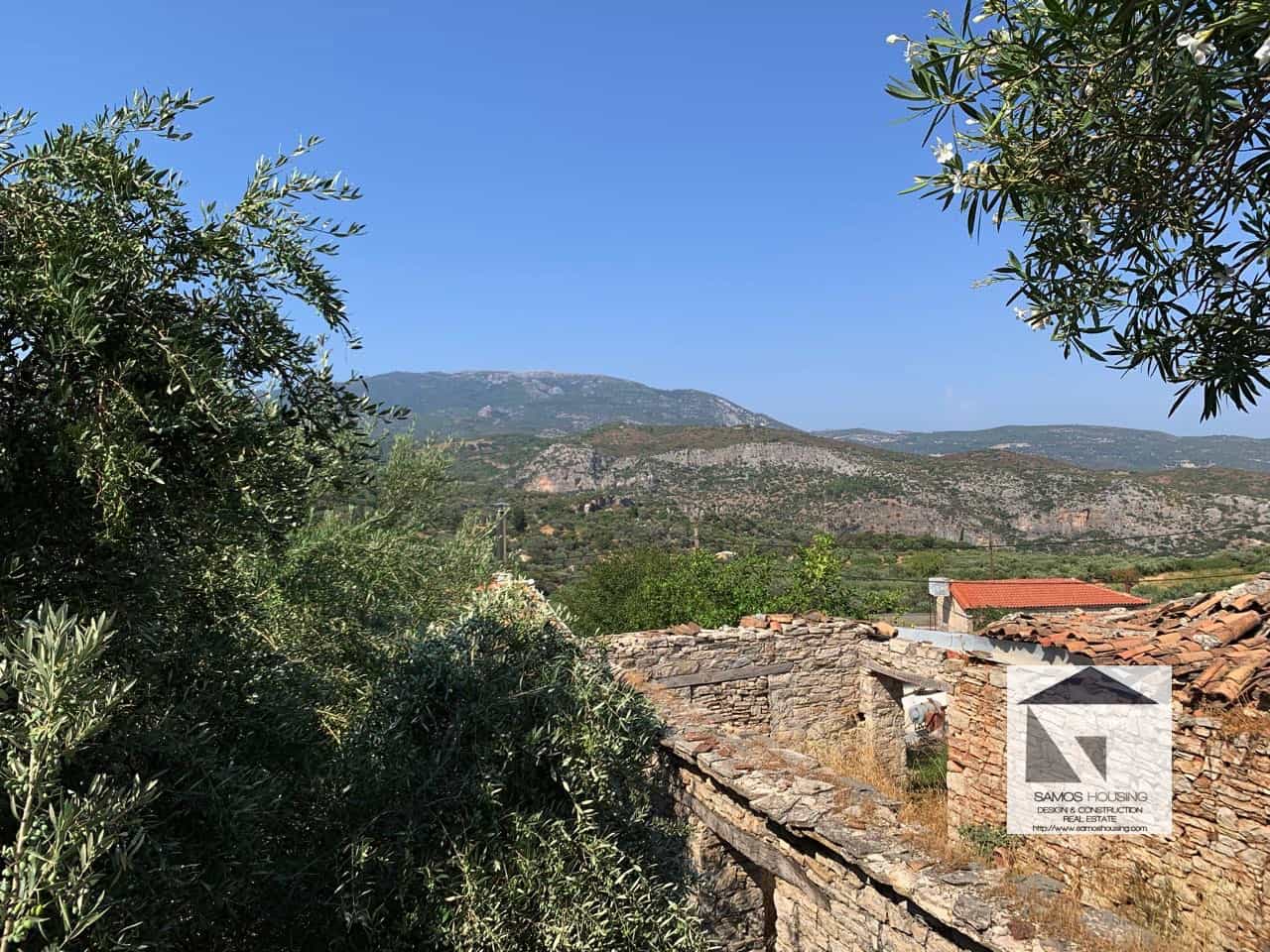 House in Pagondas Samos in an olive Grove of 900m2 plot | The House is 25 m2 per floor total 50m2 and needs Renovations| The Plot can build extra 350m2!! 