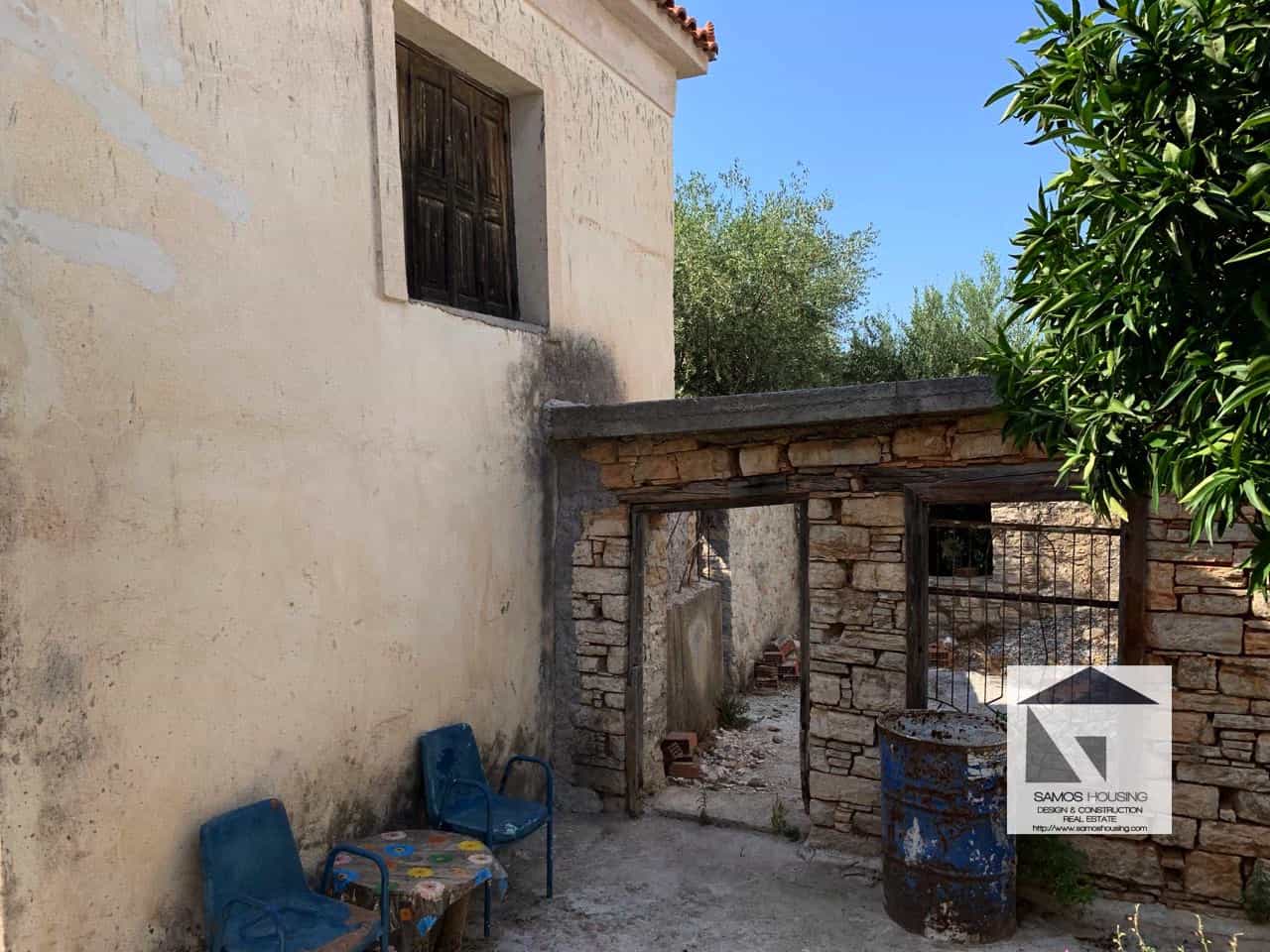 SH318 Οικόπεδο και Σπίτι Παγώνδας - image SH318-Land-House-Pagondas-Samos2 on https://www.samoshousing.com