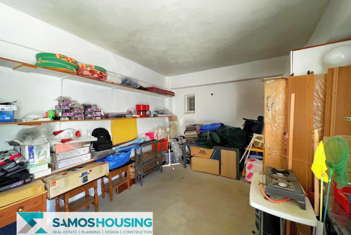 SH356 Spacious Country house
