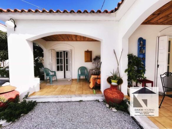 SH356 Spacious Country House