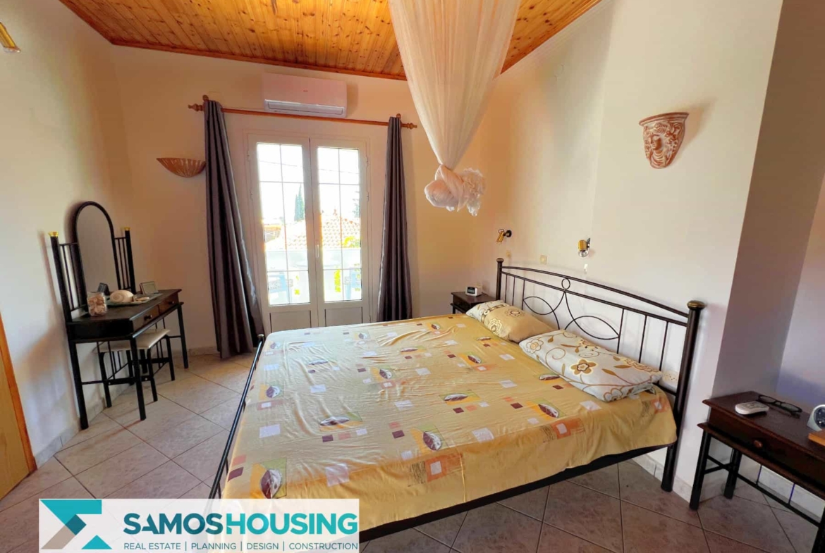 SH356 Spacious Country house
