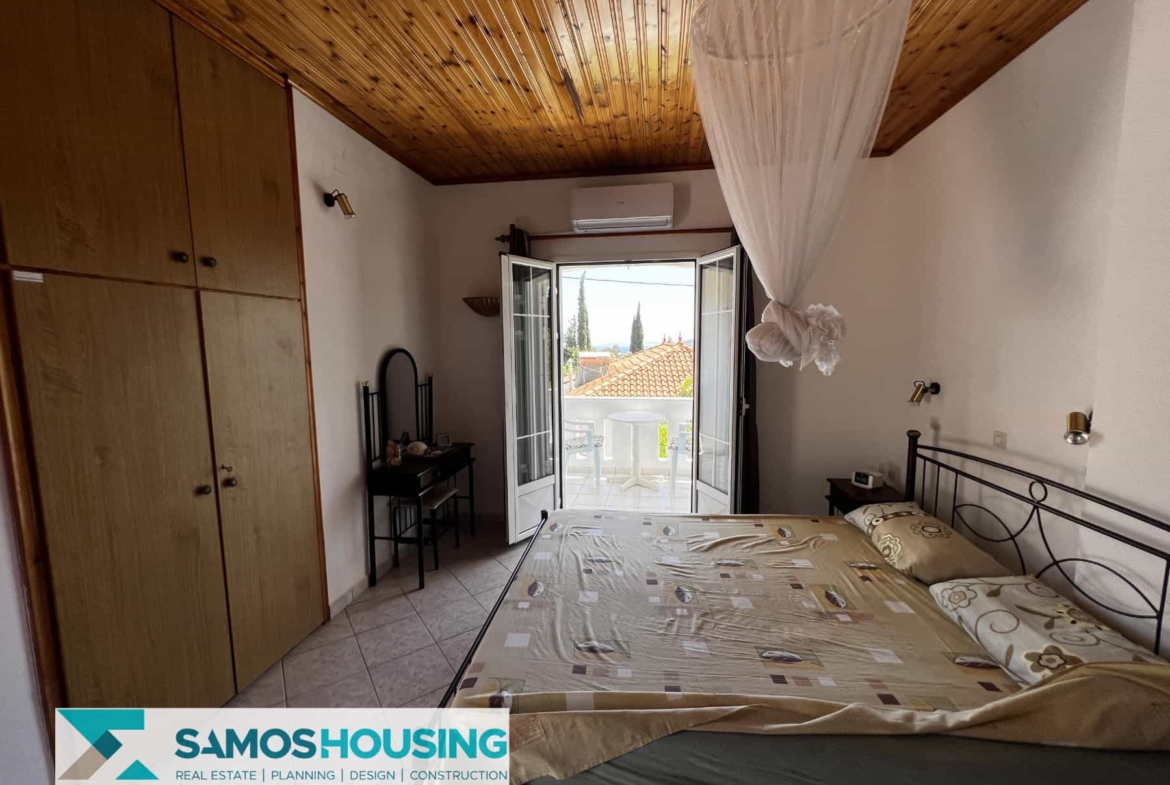 SH356 Spacious Country house