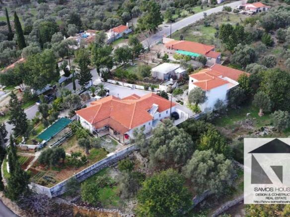 SH356 Spacious Country house