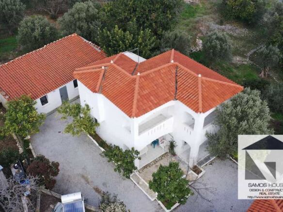 SH356 Spacious Country house