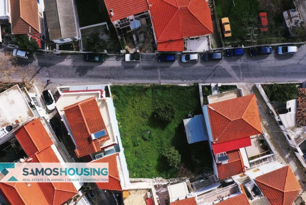 SH357 Κεντρικό Οικόπεδο Χώρα