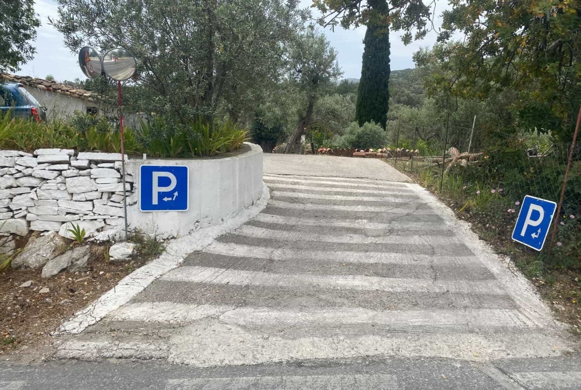 SH356 Ευρύχωρη εξοχική κατοικία