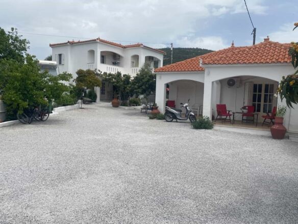 Spacious Country house · Pl. 26