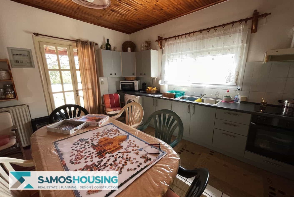 SH356 Spacious Country house