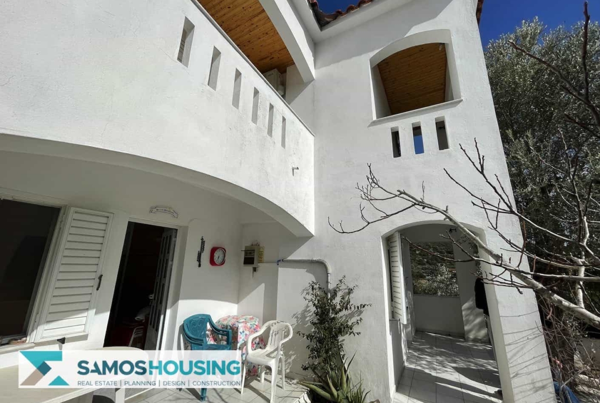 SH356 Spacious Country house