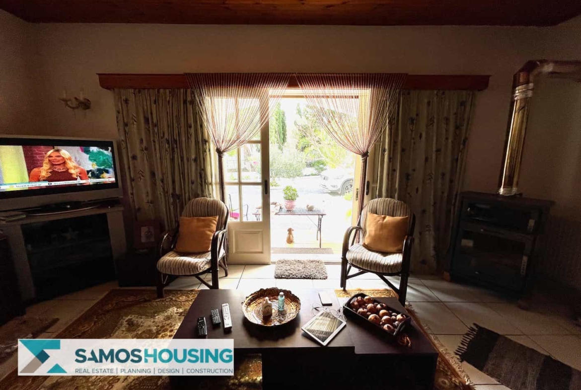 SH356 Spacious Country house