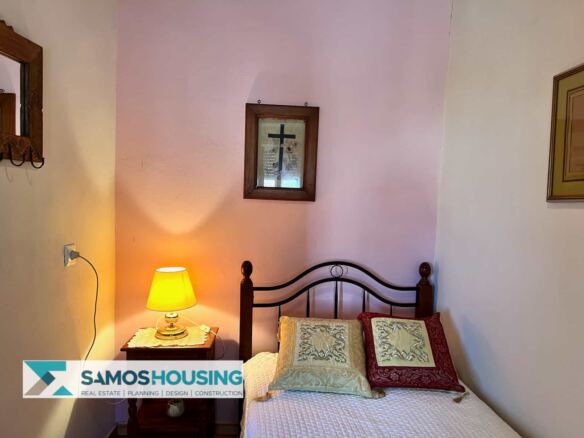 Alluring House · Pl. 15