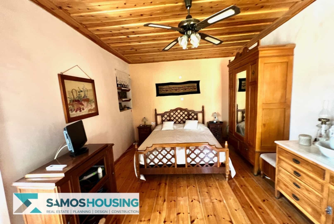 SH415 Alluring House