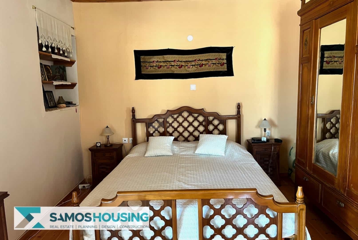 SH415 Alluring House