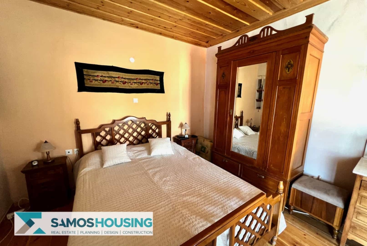SH415 Alluring House
