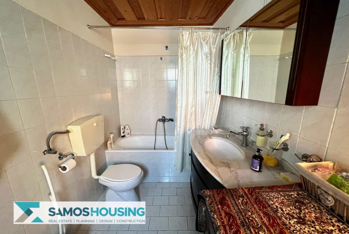 SH415 Alluring House