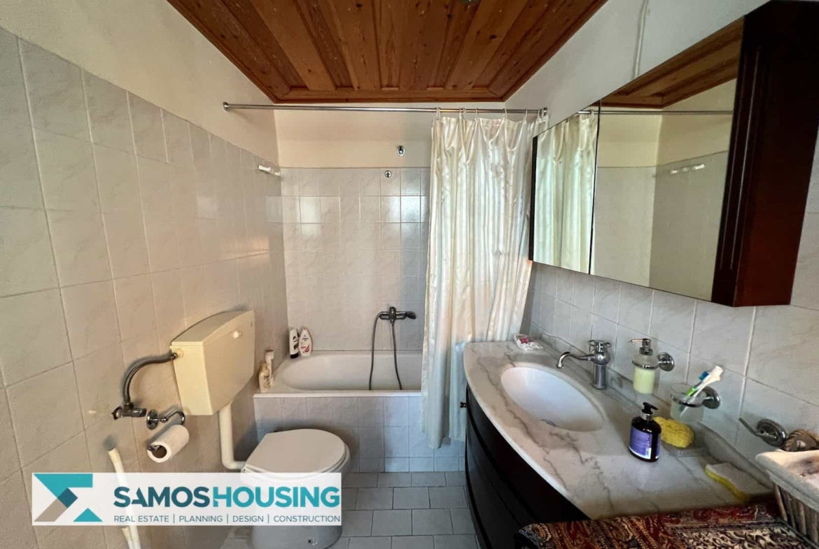SH415 Alluring House