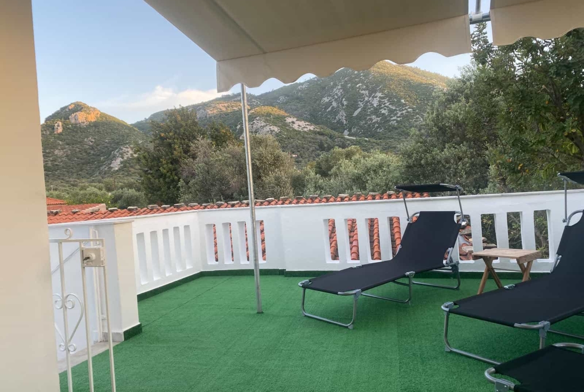 SH356 Ευρύχωρη εξοχική κατοικία