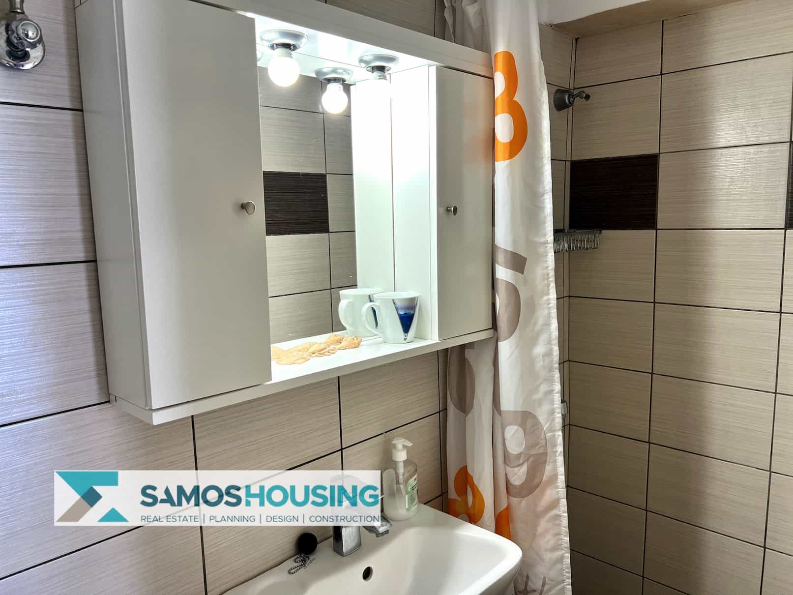 SH437 House Town Centre