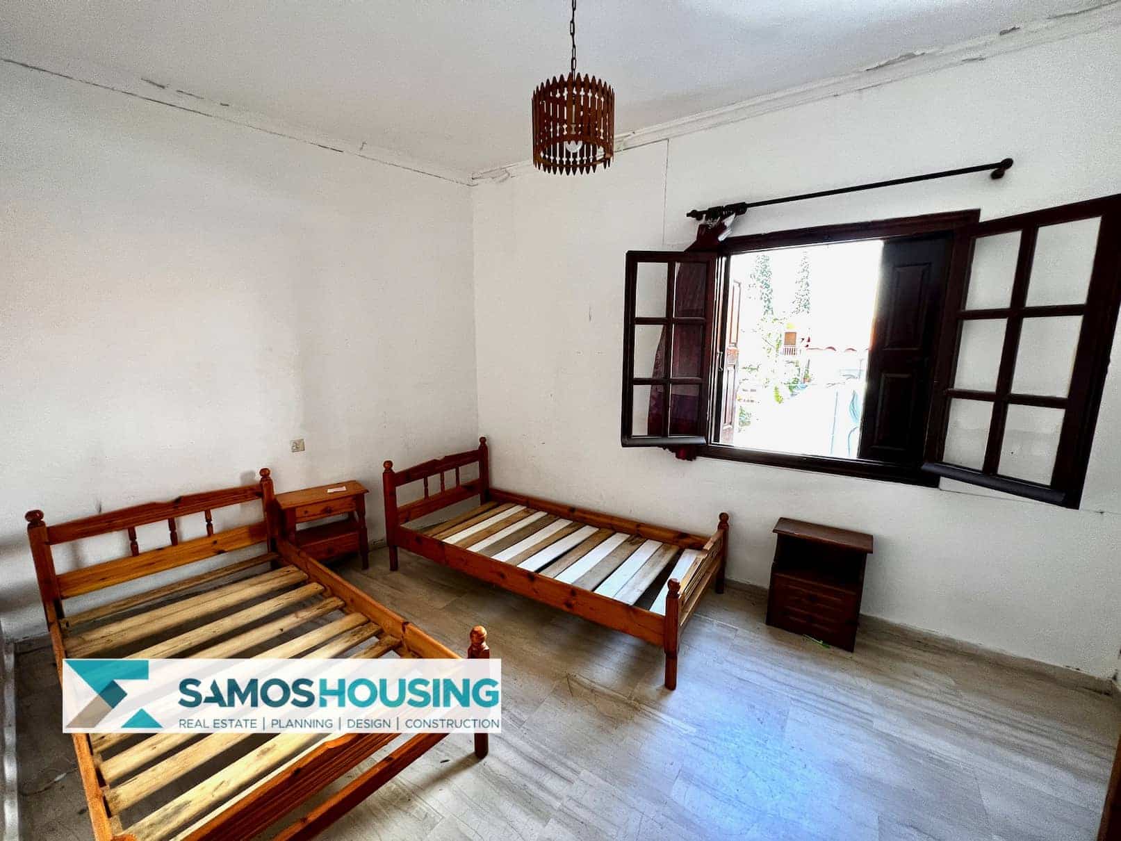 SH443 Alluring Apartment Building