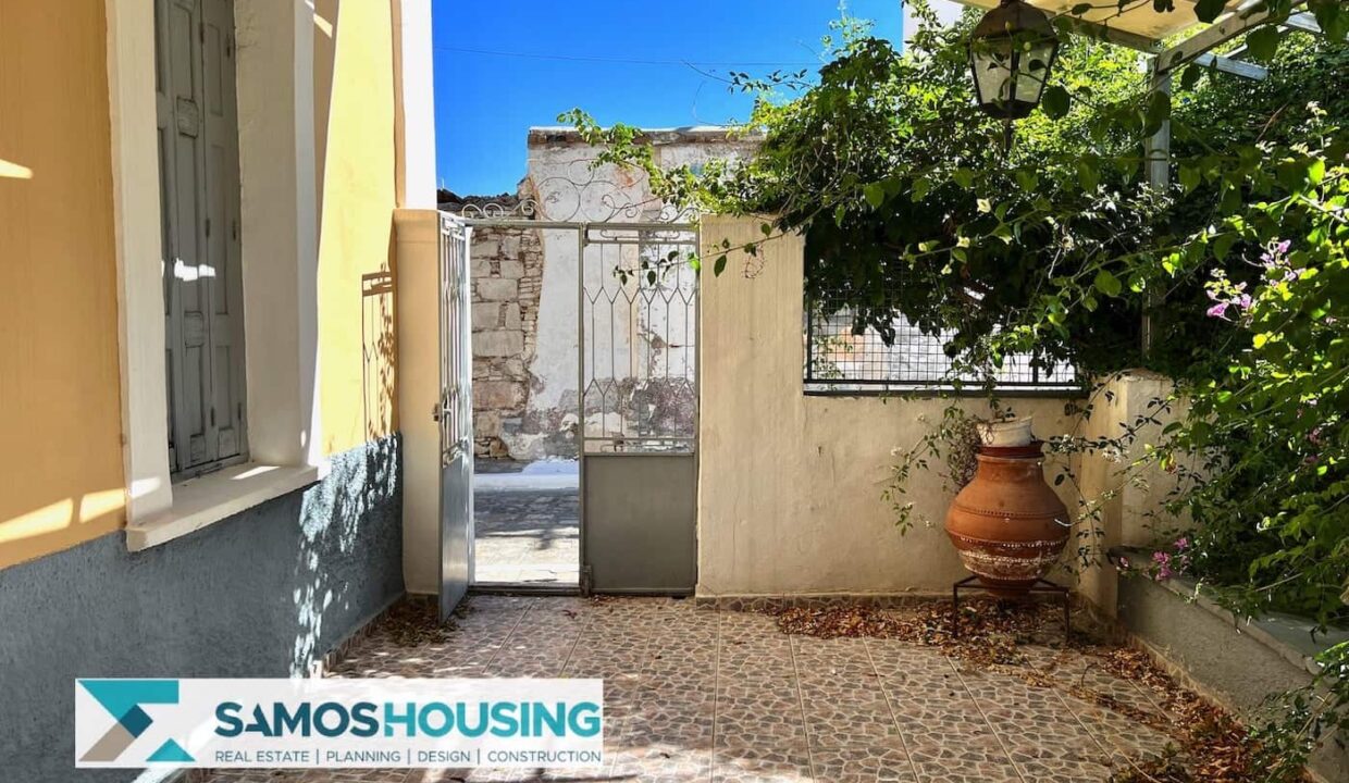 SH451 Elegant Property Pythagorio00007