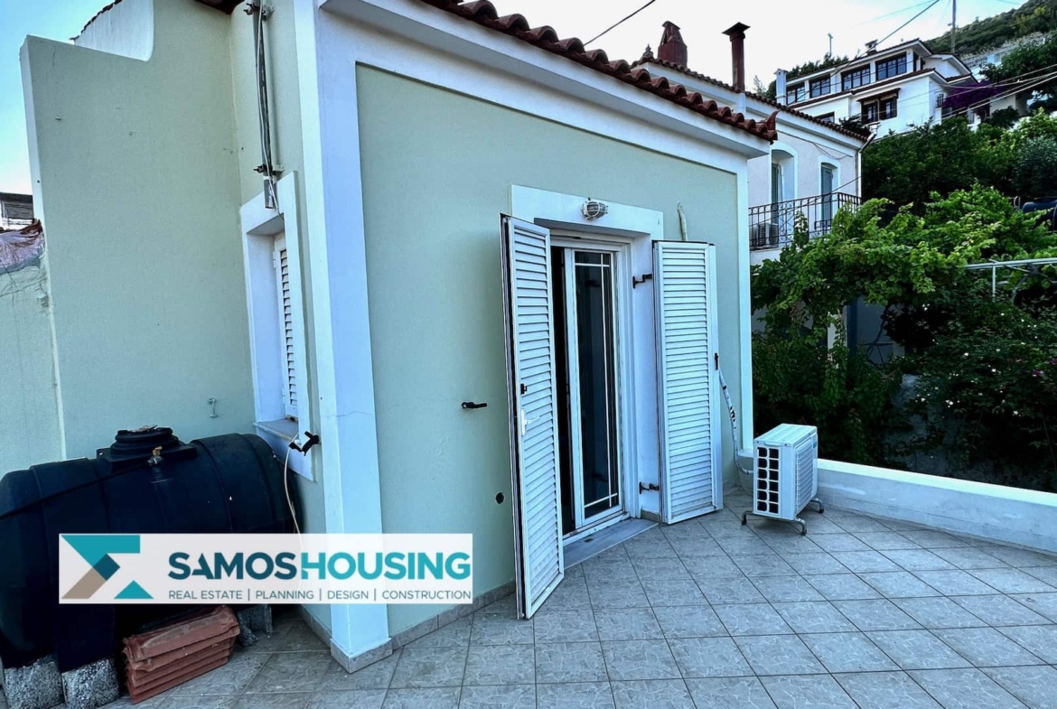 SH483 Sea View House