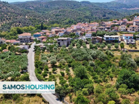 Αεροφωτογραφία του χωριού Μύλοι και των δασωμένων λόφων της Σάμου