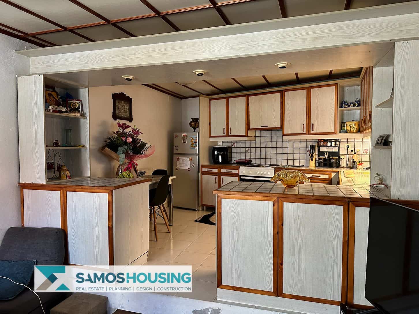 SH502 Seaview House Vathi1