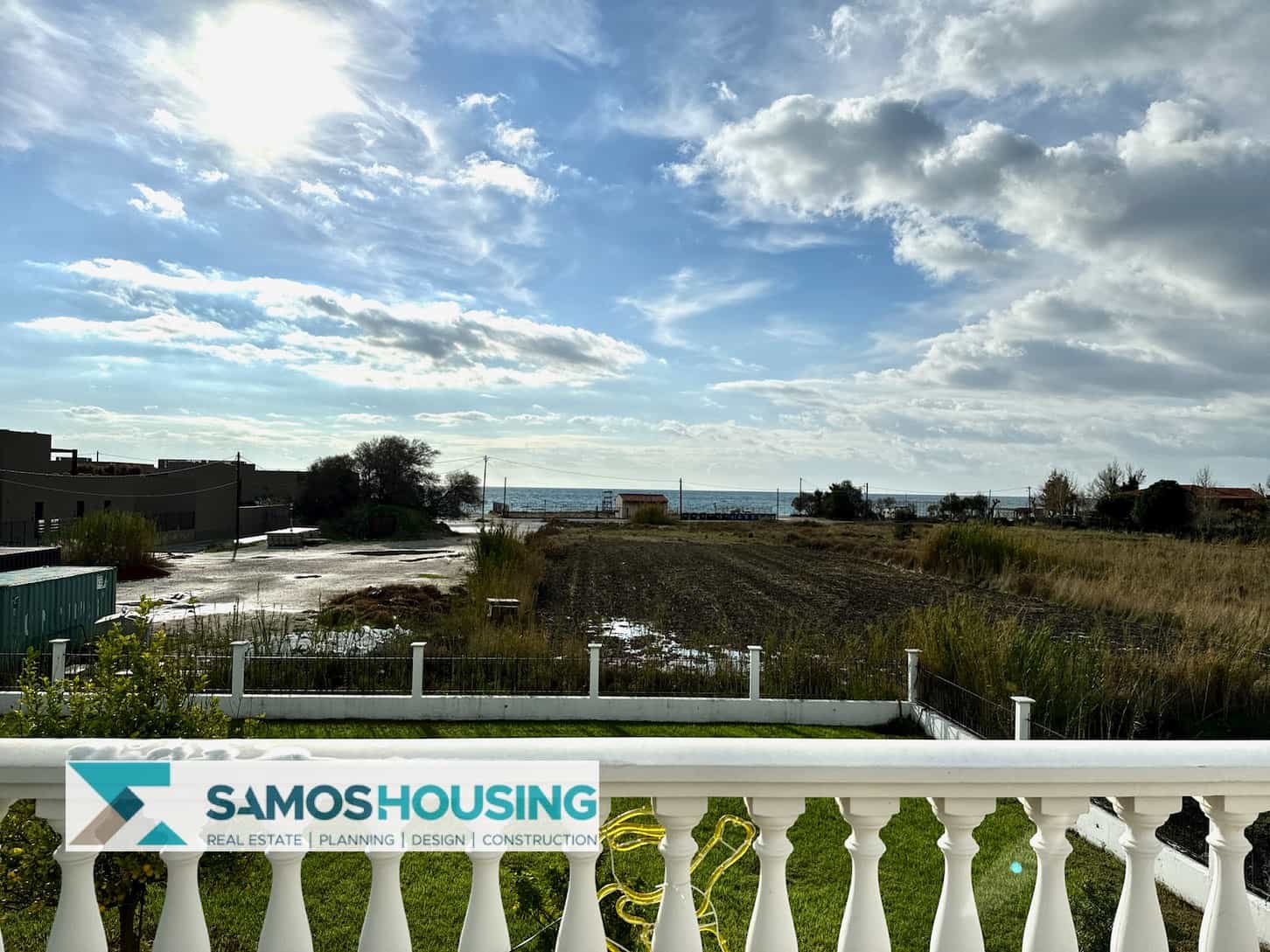 SH503 Superb Seaside Villa12-imp