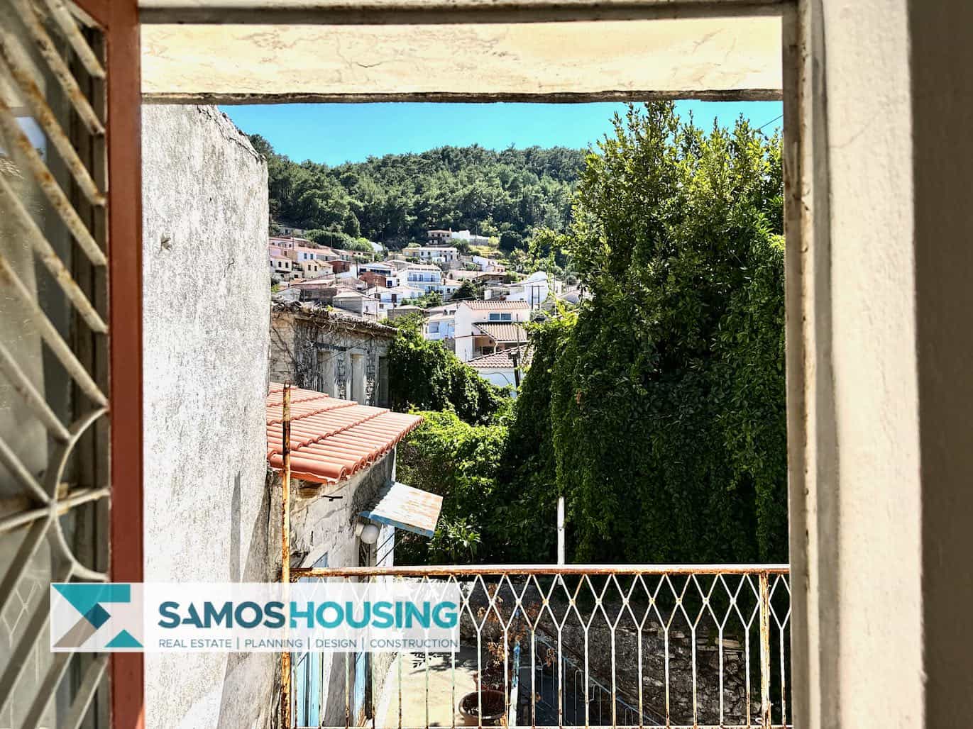 SH525 Traditional Property Pagondas