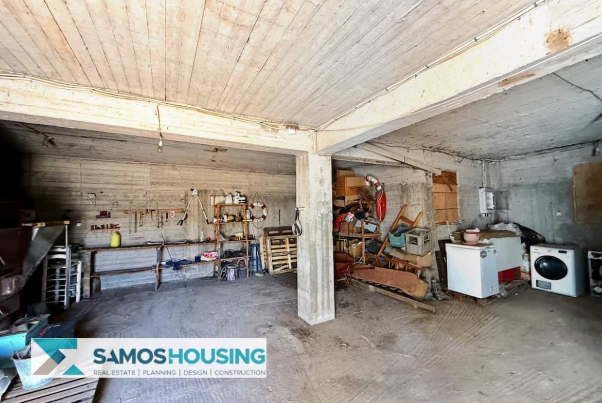 SH555 – Σπάνια βίλα με πανοραμική θέα στη θάλασσα προς πώληση: Premium ακίνητα στη Σάμο σε τουριστικό κέντρο