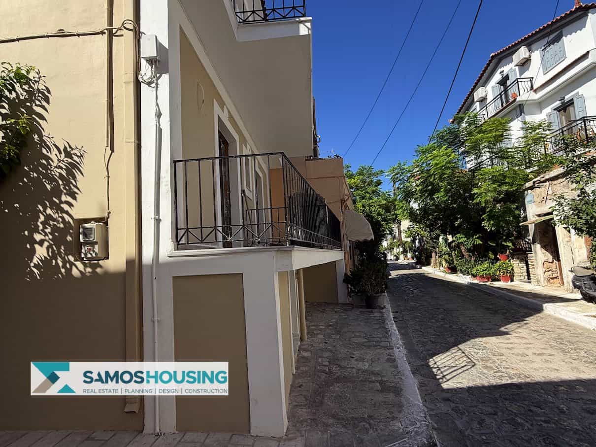 SH560 Superb Building Pythagoreio21