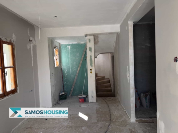 SH560 Superb Building Pythagoreio