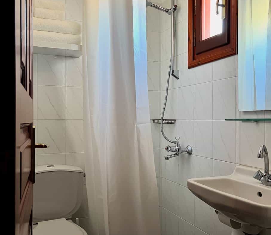 SH568 – Διαμερίσματα Melidon Townhouse: Μπουτίκ ξενοδοχείο με θέα στη θάλασσα προς πώληση στο Πυθαγόρειο, Σάμος