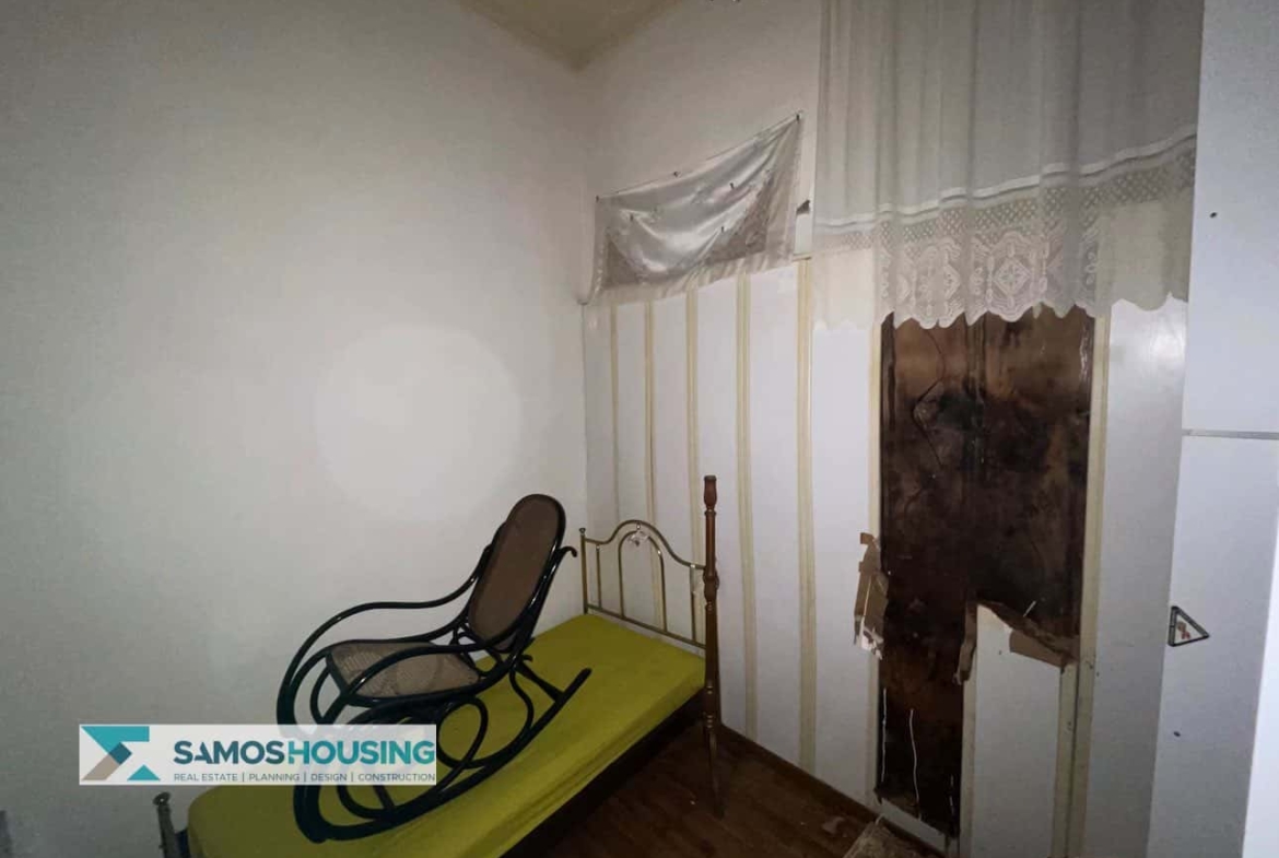 SH569 Κομψό νεοκλασικό διαμέρισμα